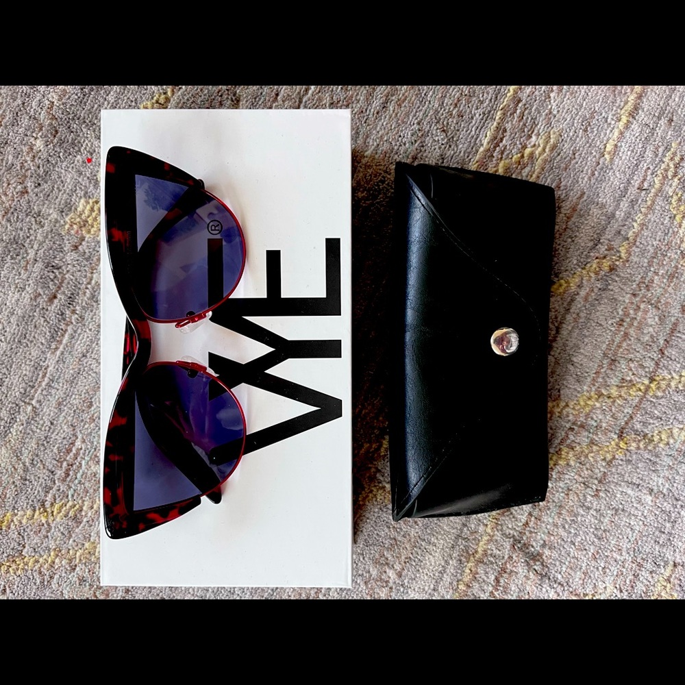 Vye cat eye sunglasses. NEW